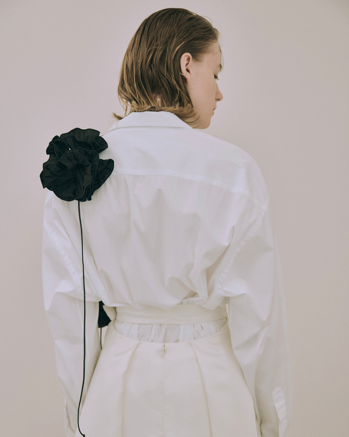 Woman - accessory / veil