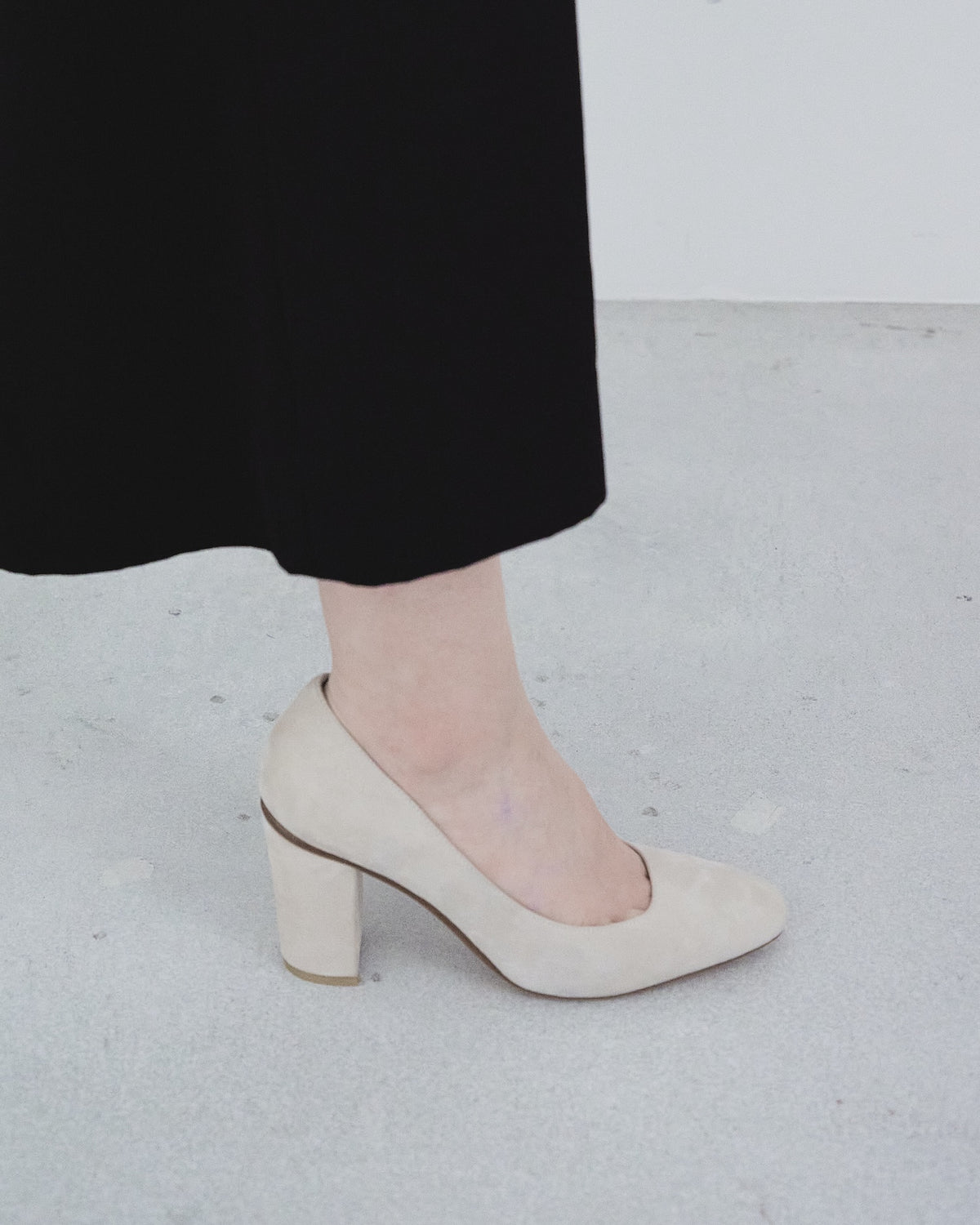 Suede Round-Toe Pumps