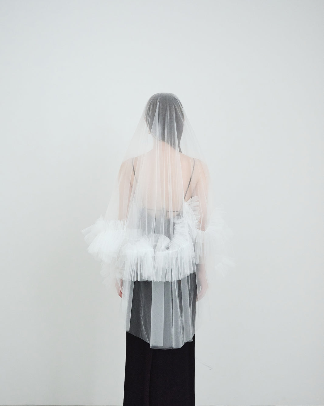 Tulle Frill-Trimmed Veil