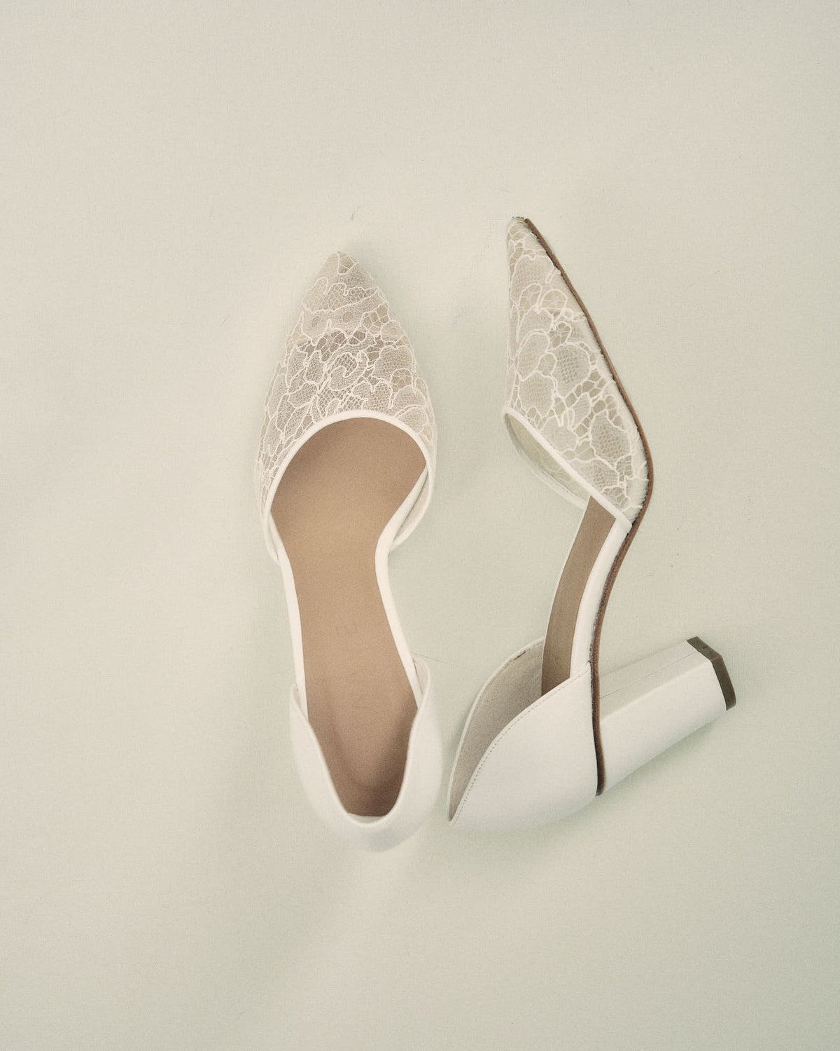Lace Open-Side Pumps